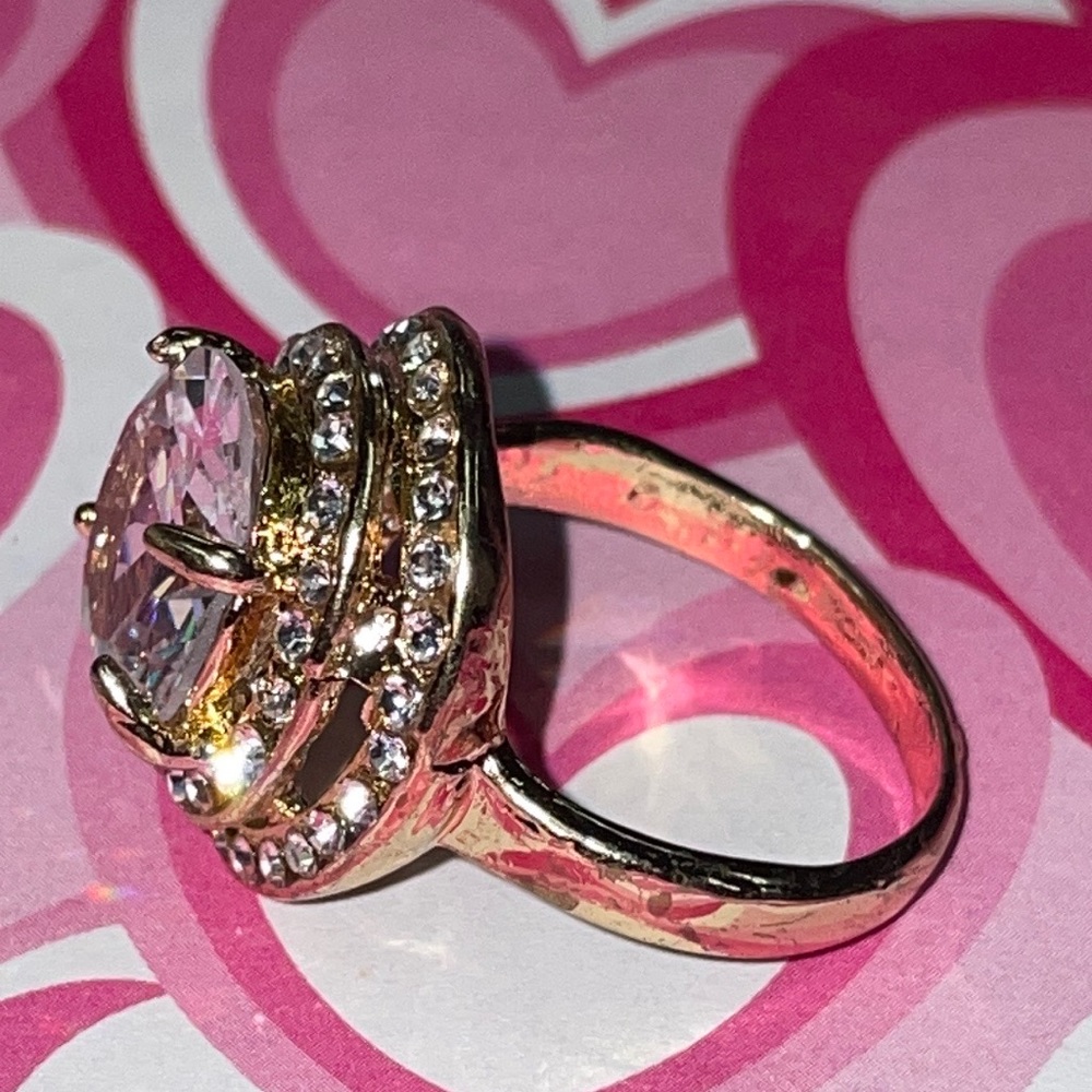 Gold Rhinestone Ring - Picture 3 of 10